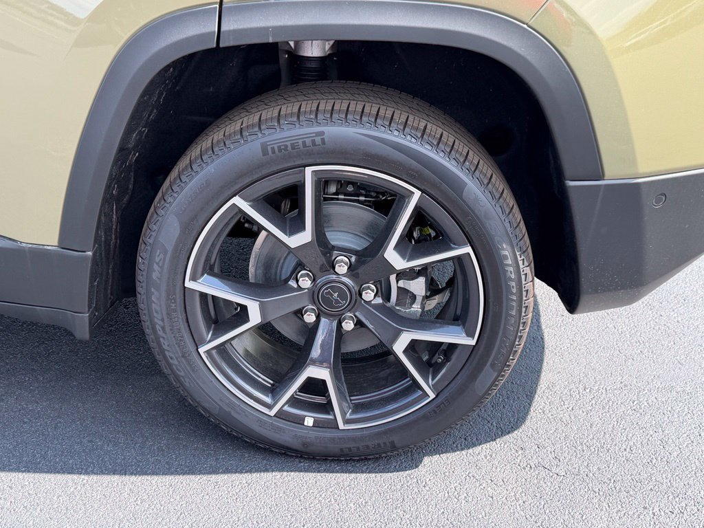New 2026 Jeep Cherokee Overland w/ Advanced Pro Tech Group AWD/4WD image 6