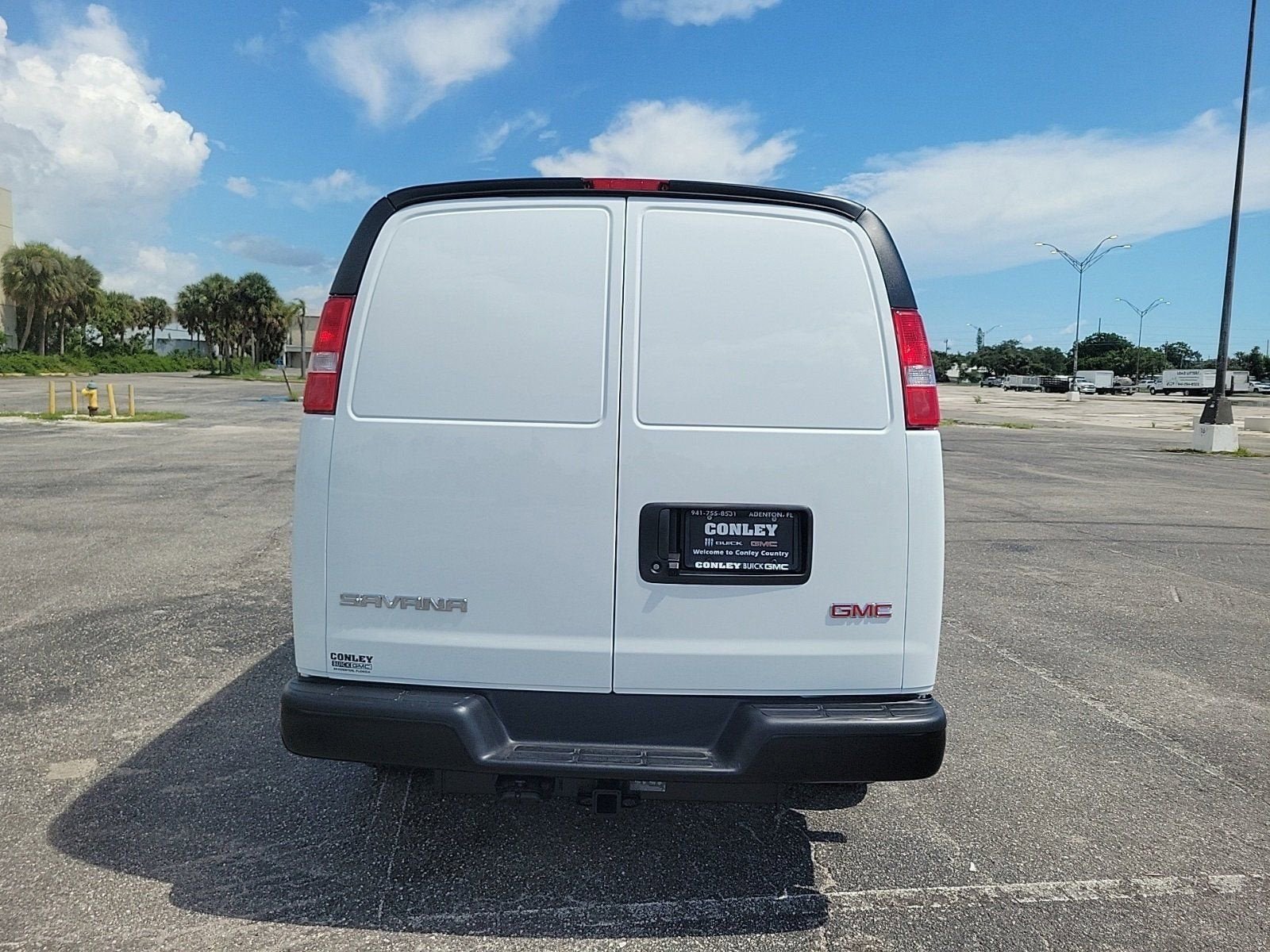 New 2025 GMC Savana 2500 Extended w/ Driver Convenience Package RWD image 9