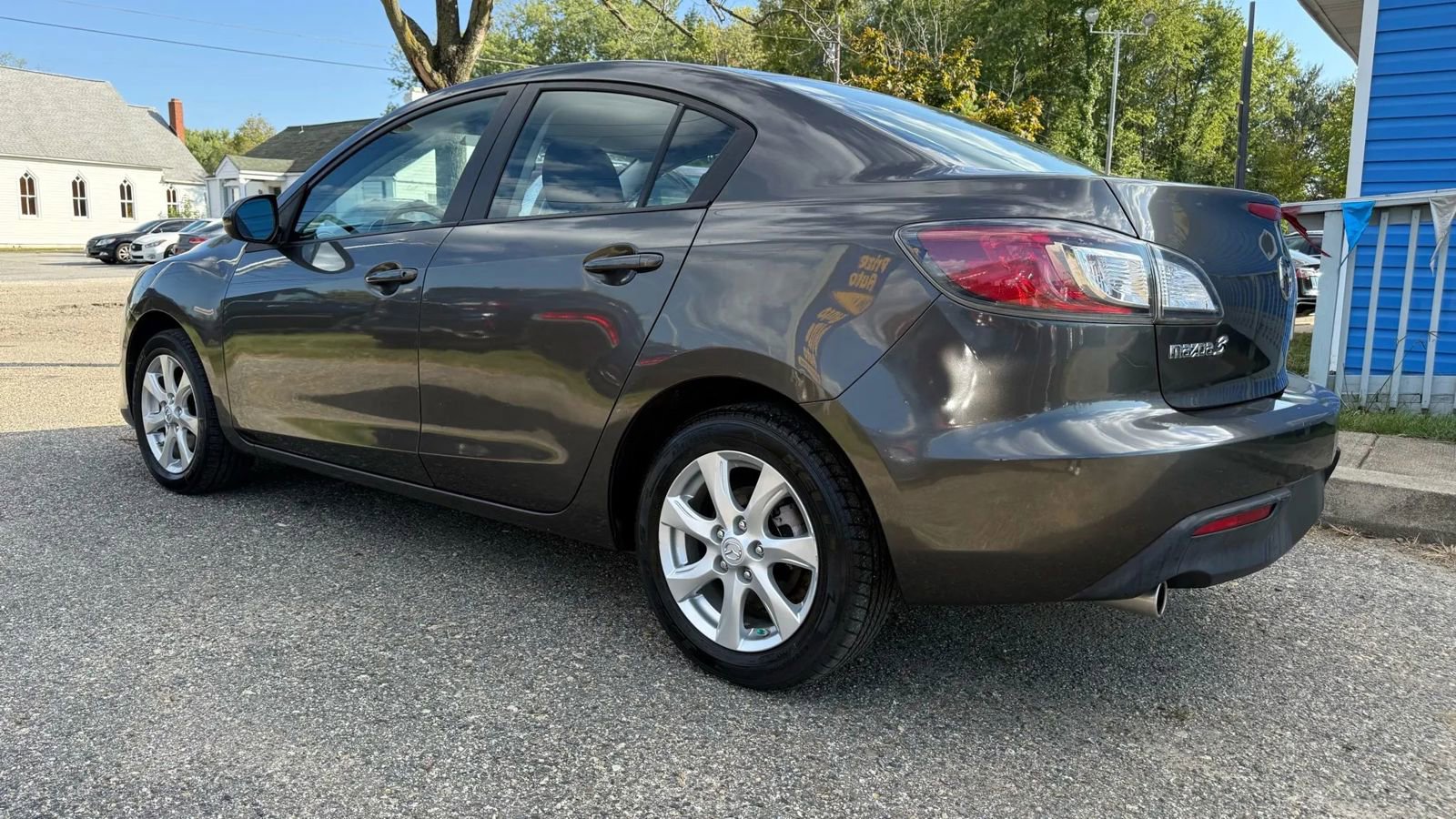 Used 2010 MAZDA MAZDA3 i Touring image 8