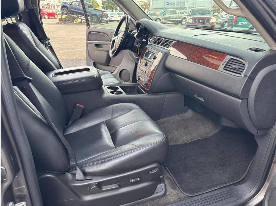 Used 2012 Chevrolet Tahoe LT image 15