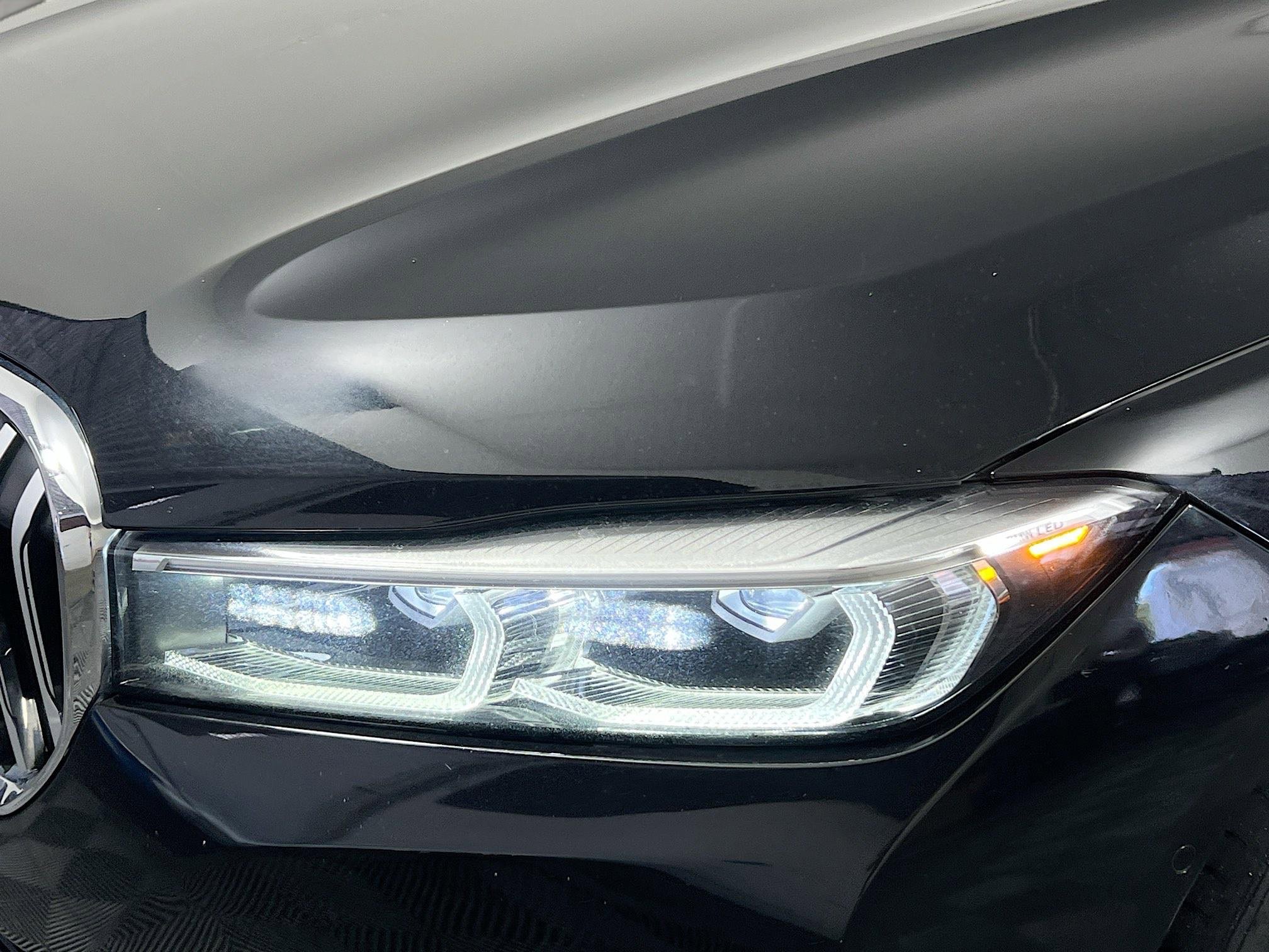Used 2022 BMW 740i xDrive w/ Premium Package image 11