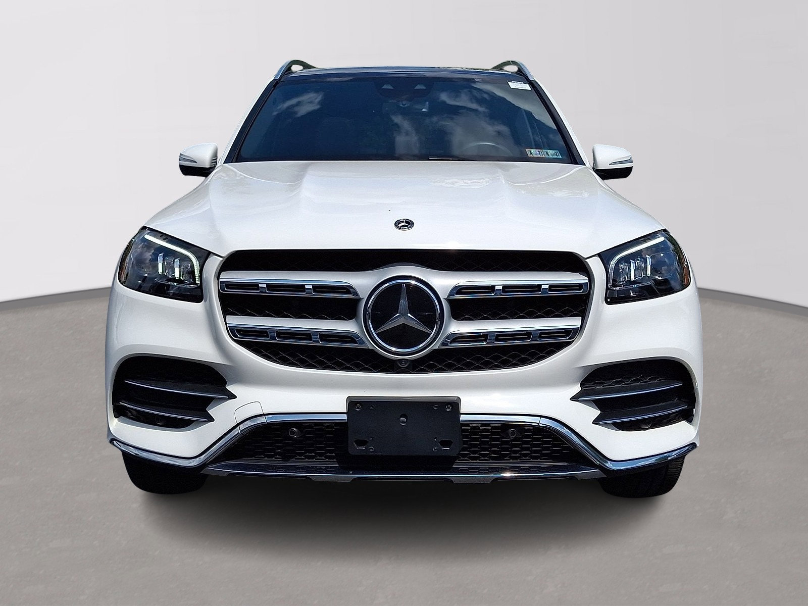Used 2023 Mercedes-Benz GLS 450 4MATIC w/ AMG Line Exterior image 2