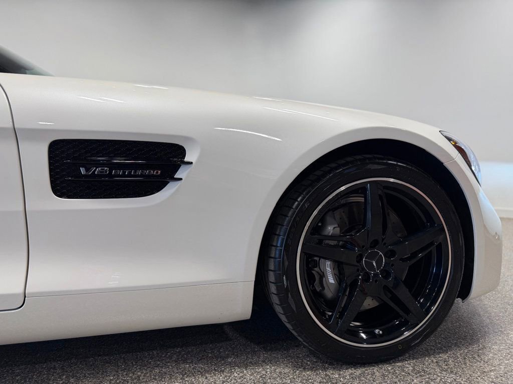 Used 2018 Mercedes-Benz AMG GT Roadster image 32