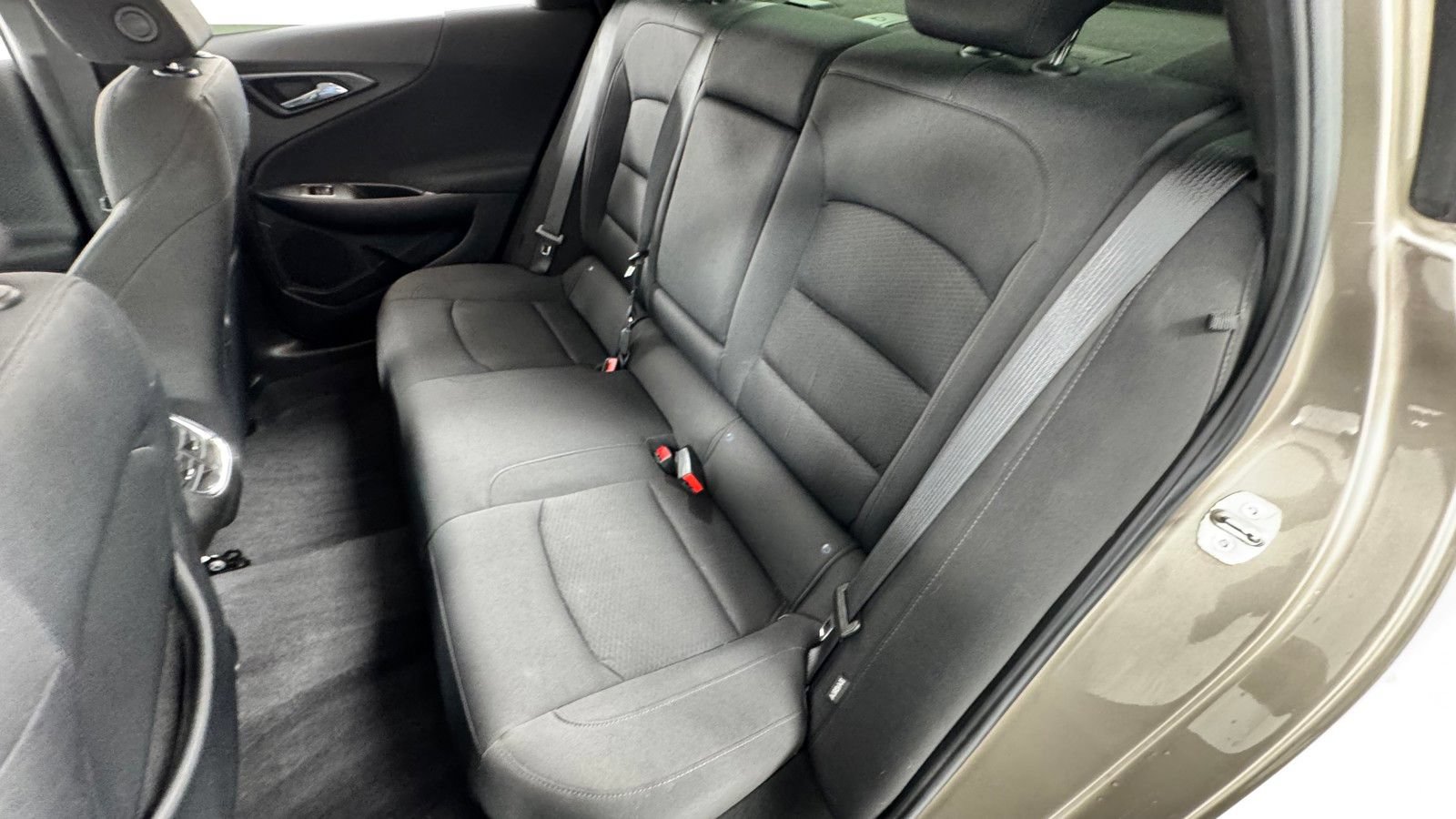 Used 2022 Chevrolet Malibu LT FWD image 12