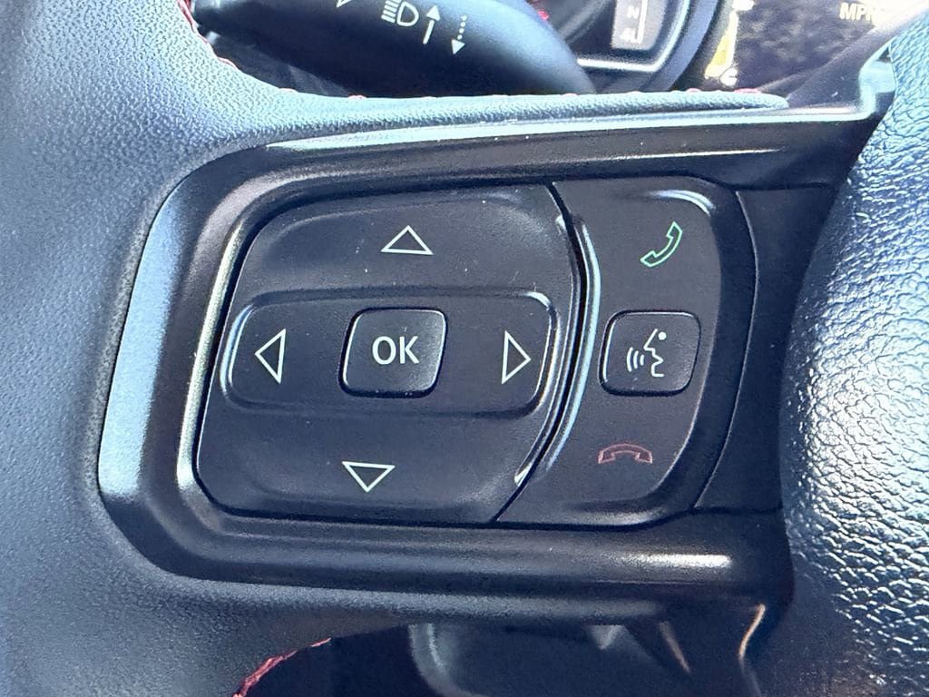 Used 2024 Jeep Gladiator Rubicon AWD/4WD image 29