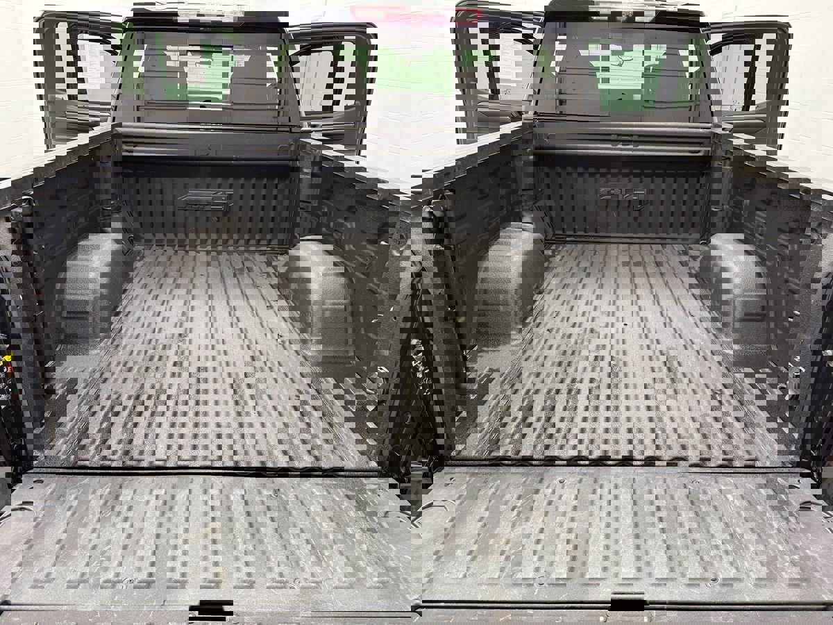 Used 2022 GMC Sierra 1500 AT4 image 39