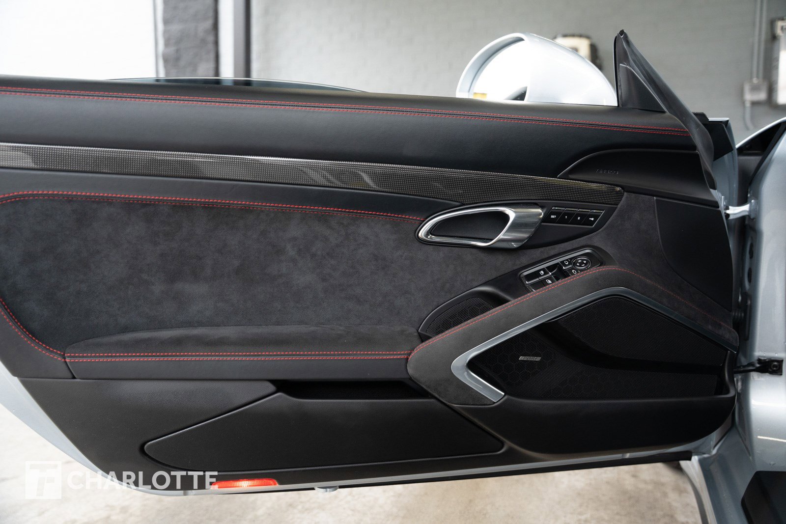 Used 2015 Porsche 911 Carrera GTS image 18