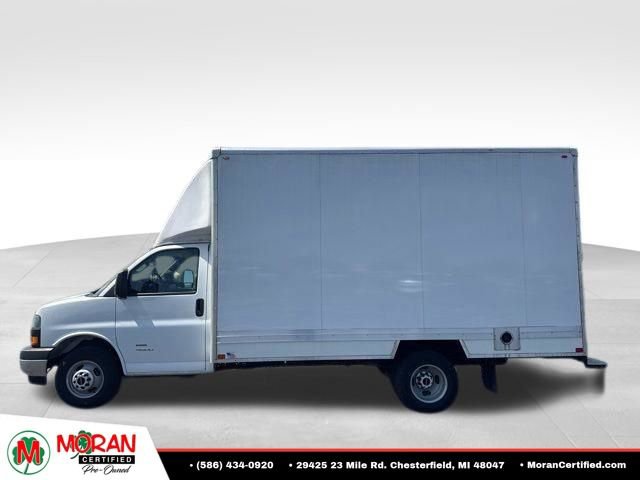 Used 2023 GMC Savana 4500 w/ Power Convenience Package RWD image 2