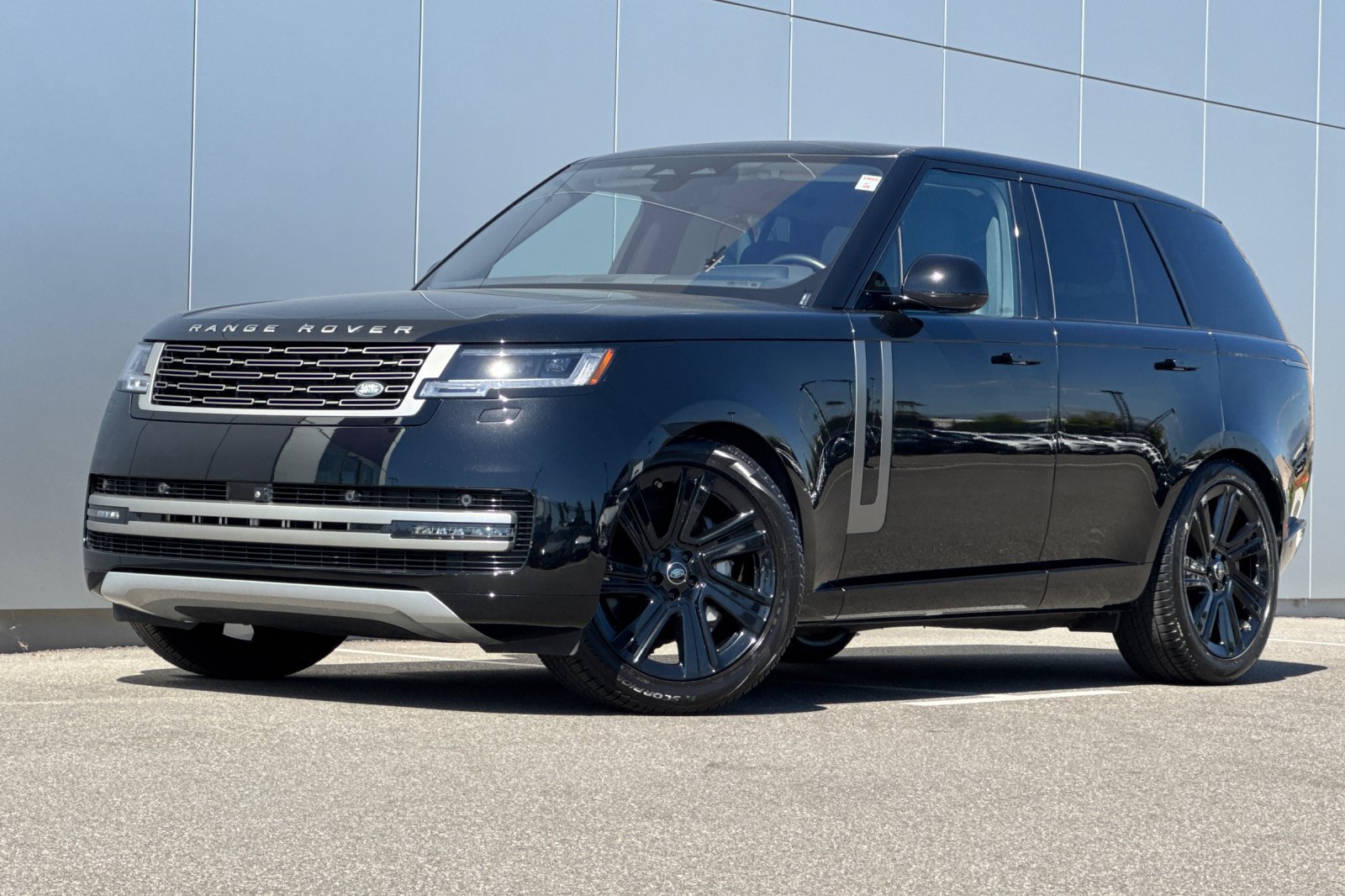 Used 2023 Land Rover Range Rover SE