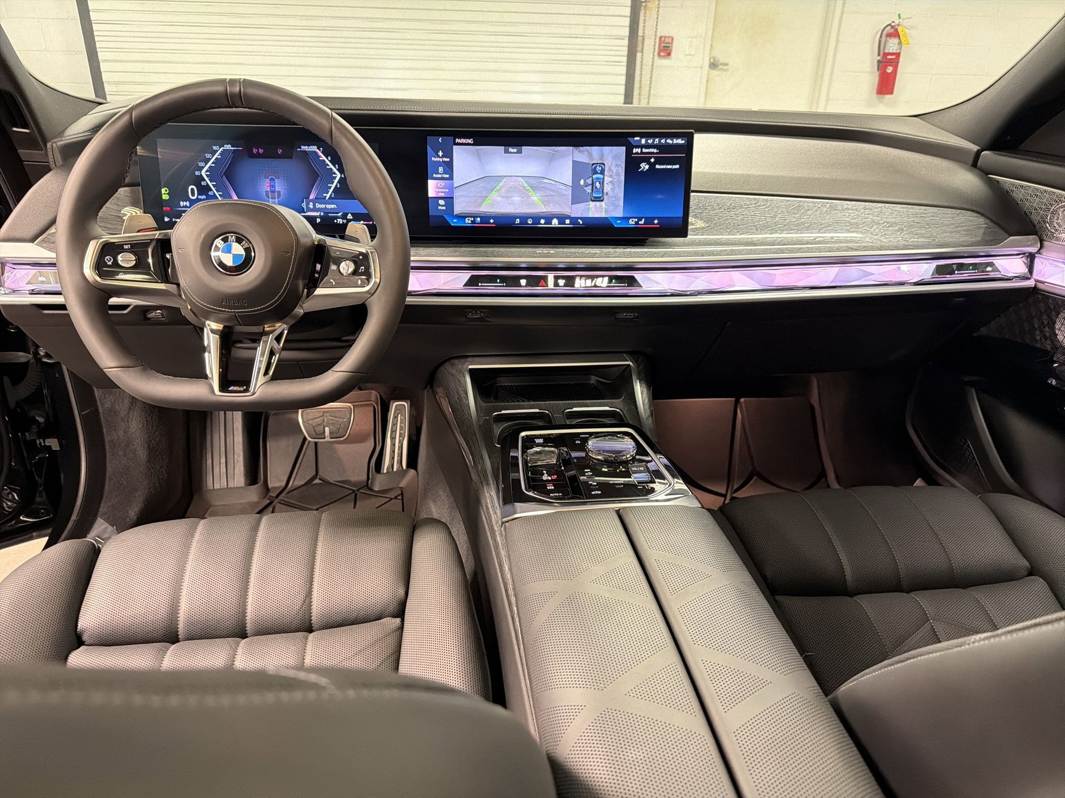 Certified 2025 BMW 760i xDrive w/ Executive Package AWD/4WD image 14