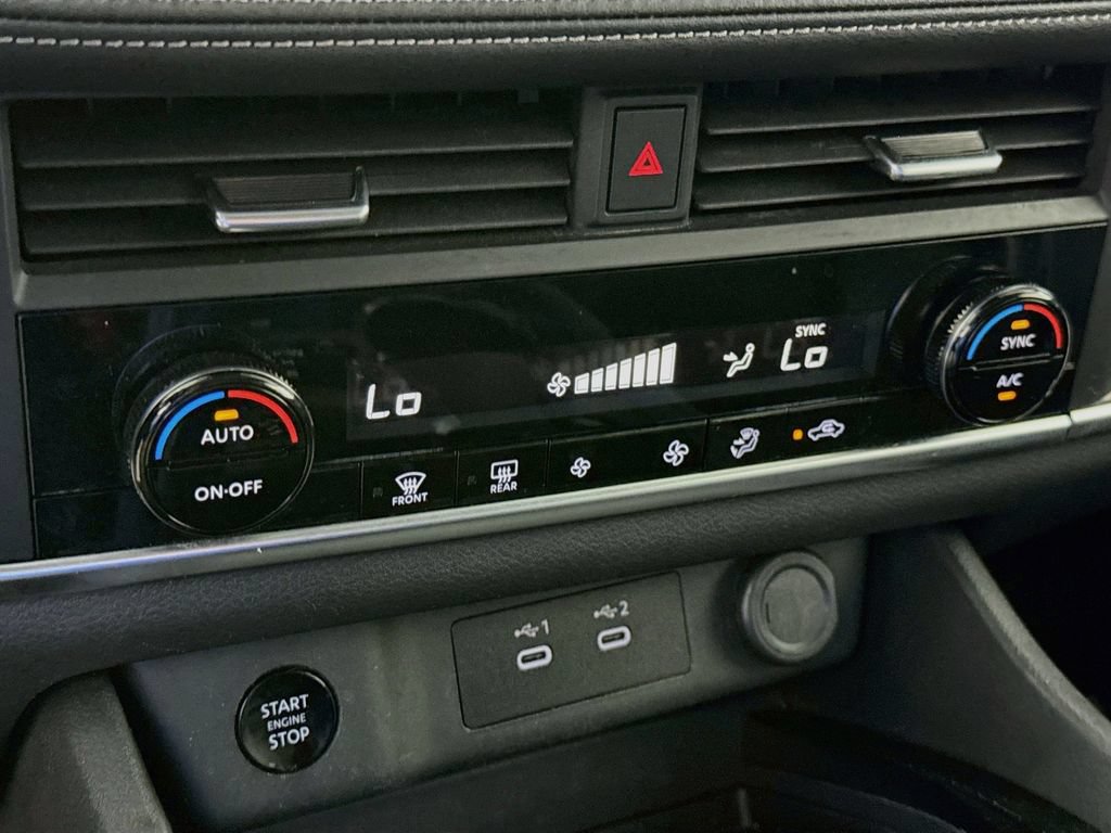 Certified 2024 Nissan Rogue SV AWD/4WD image 8