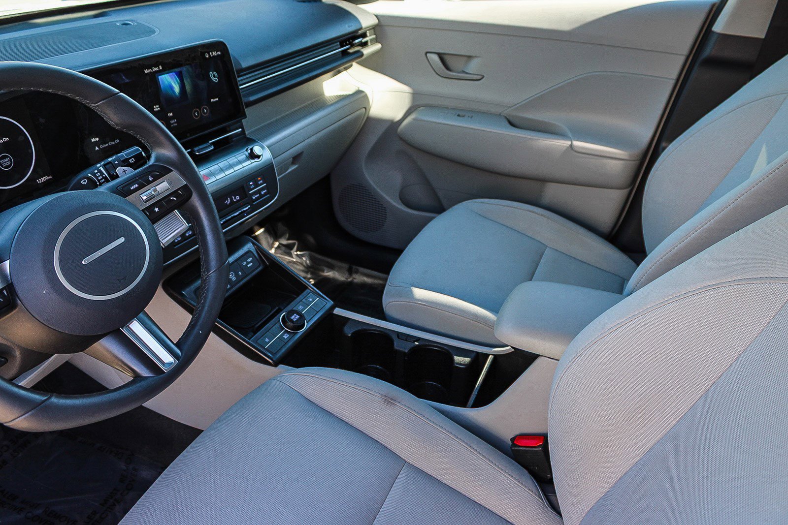 Used 2025 Hyundai Kona SEL image 18