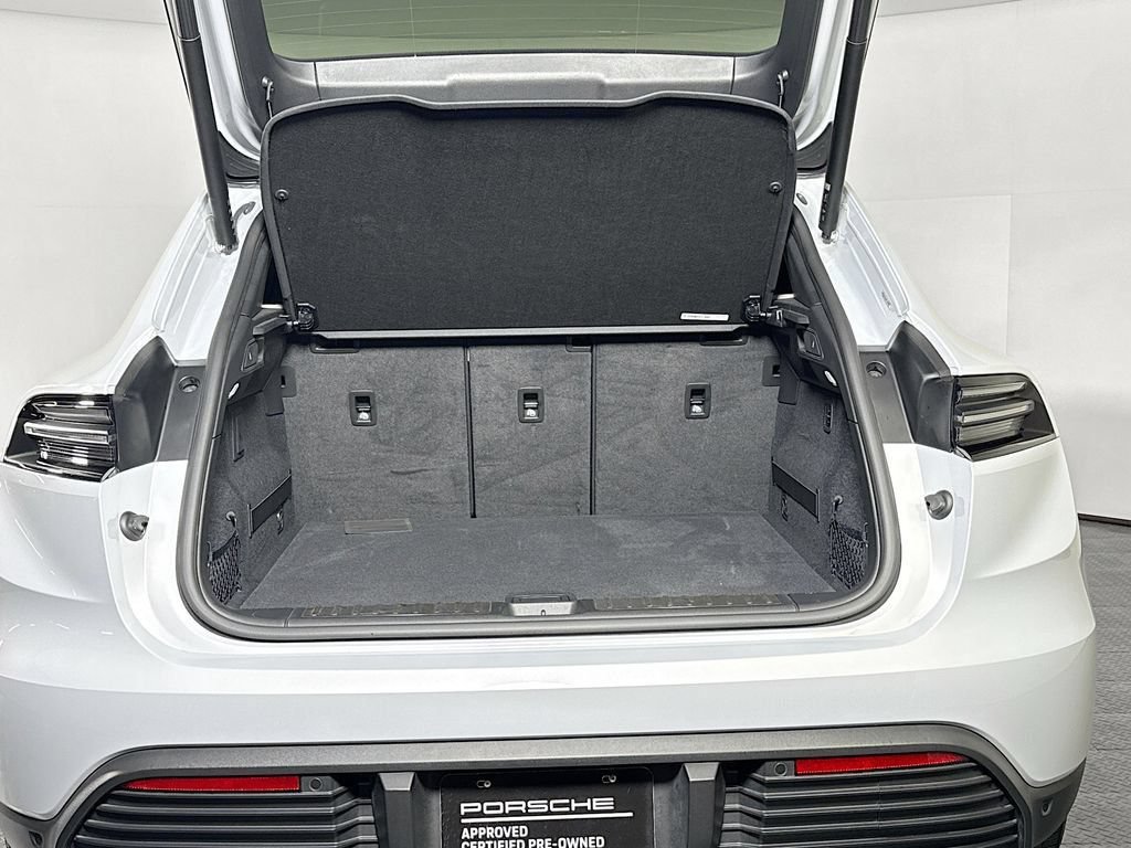 Certified 2024 Porsche Macan 4 Electric AWD/4WD image 25