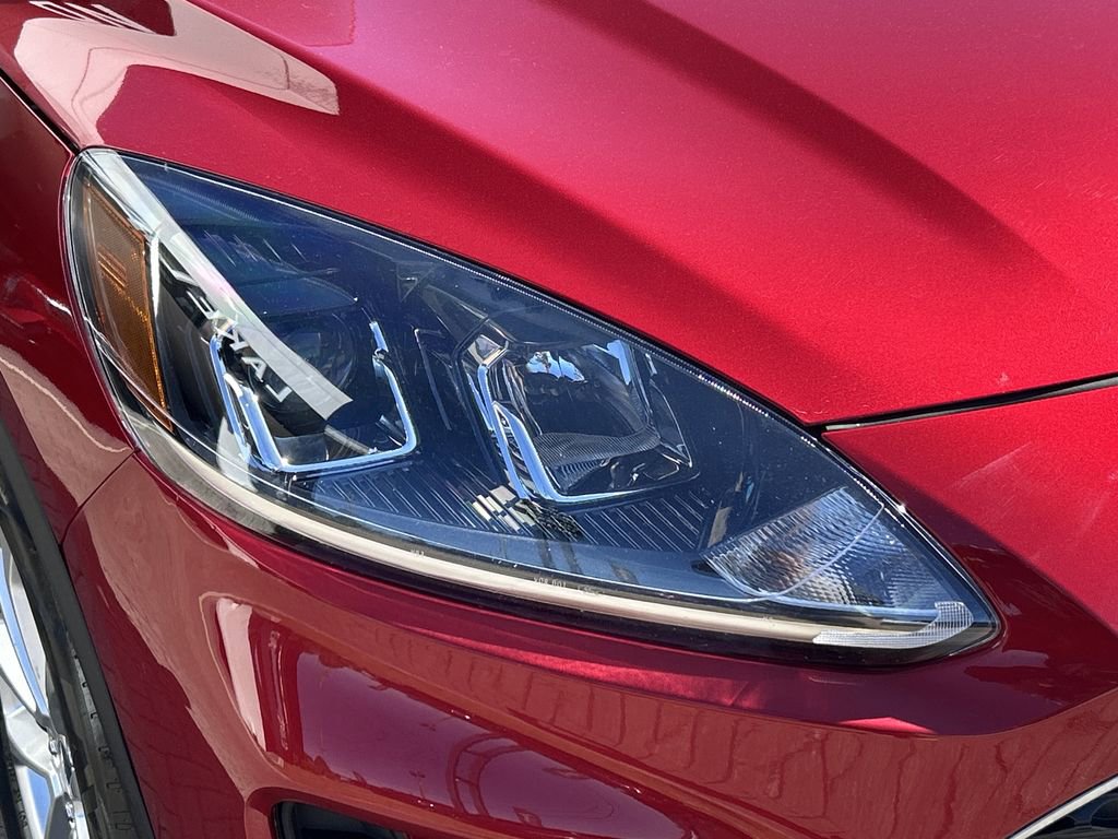 Used 2022 Ford Escape SE w/ Cold Weather Package image 8