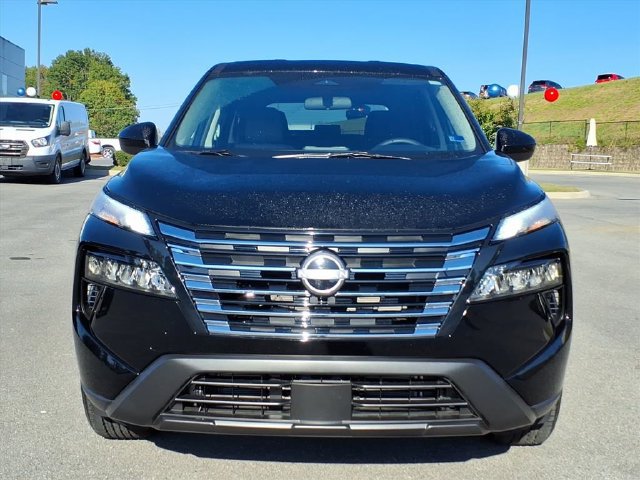 Used 2025 Nissan Rogue SV FWD image 12
