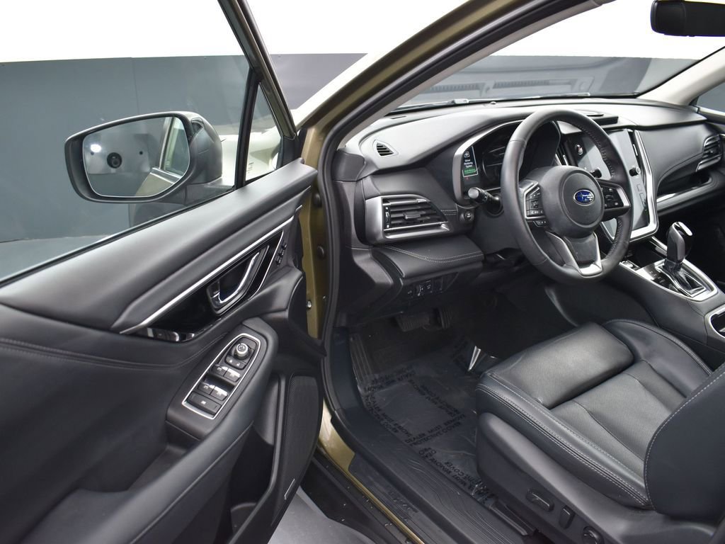 Used 2023 Subaru Outback Limited image 9