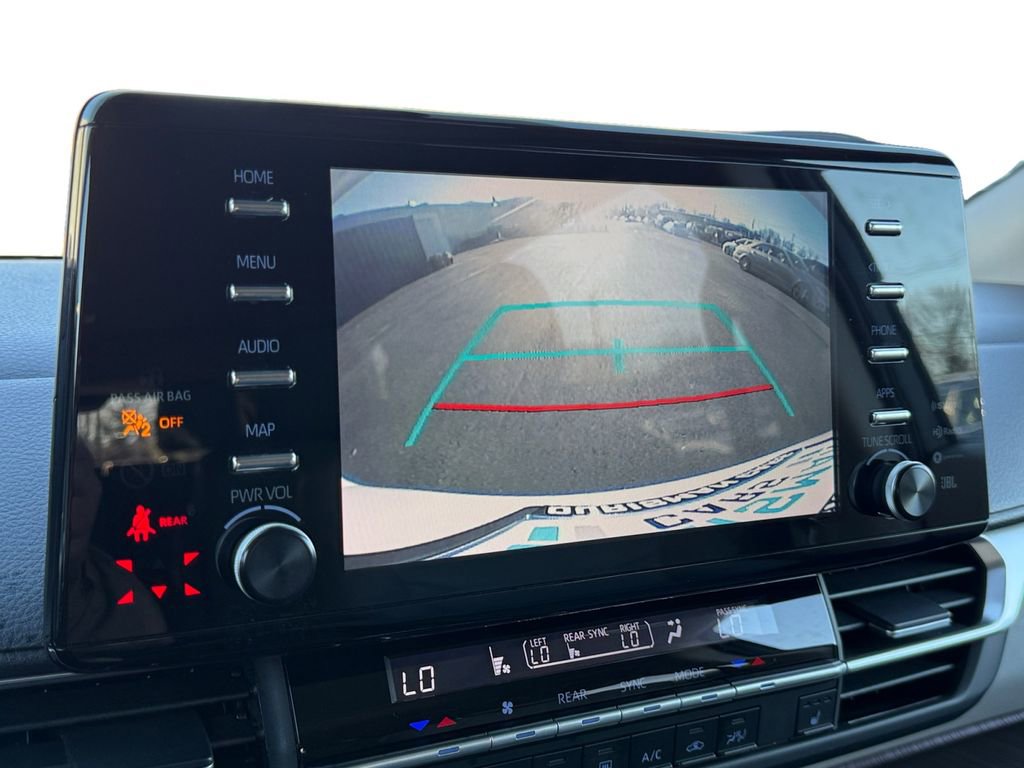 Used 2023 Toyota Sienna XLE w/ XLE Plus Package image 15