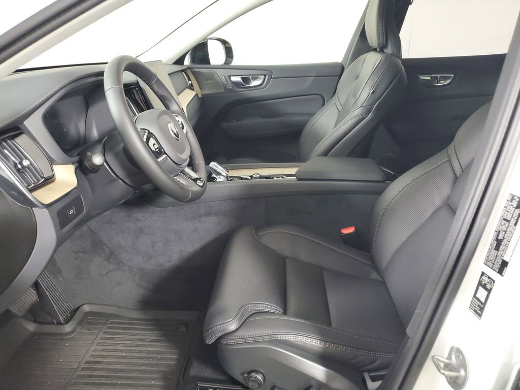 Used 2026 Volvo XC60 B5 Ultra w/ Protection Package Premier image 22