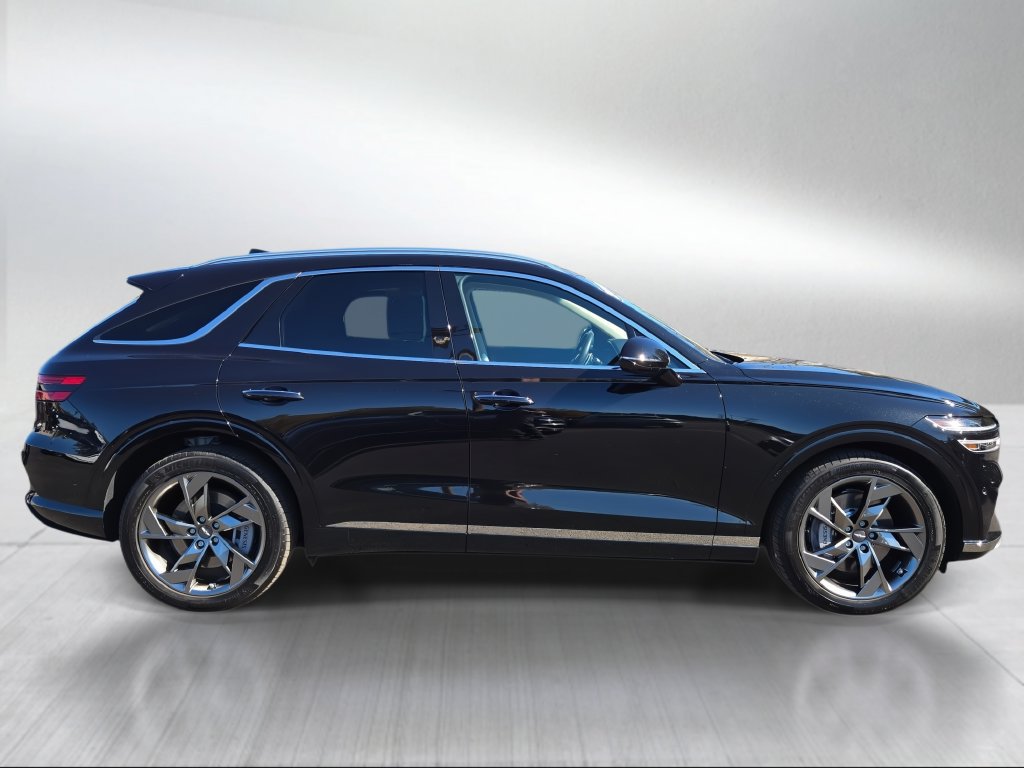 Used 2025 Genesis Electrified GV70 AWD/4WD image 3