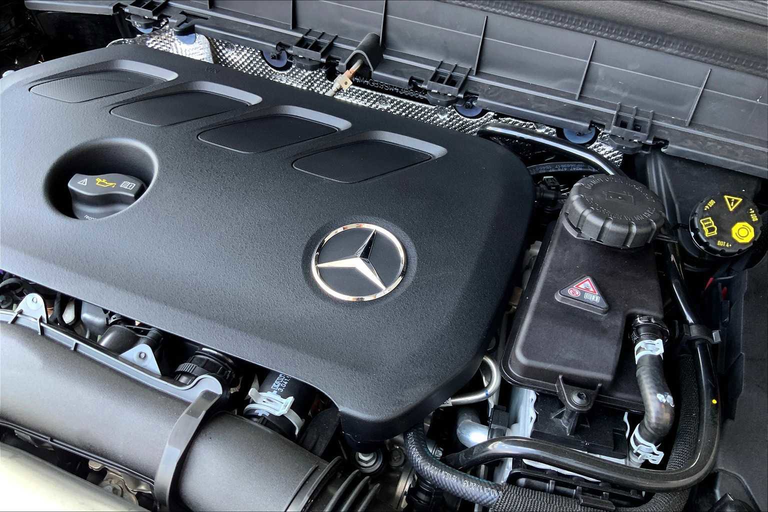 New 2025 Mercedes-Benz GLB 250 image 19