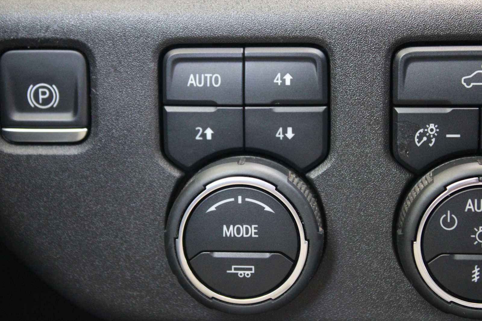 Used 2022 Chevrolet Silverado 1500 LT Trail Boss w/ Protection Package AWD/4WD image 16