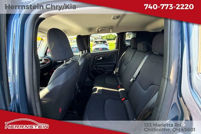 Used 2023 Jeep Renegade Trailhawk AWD/4WD image 31
