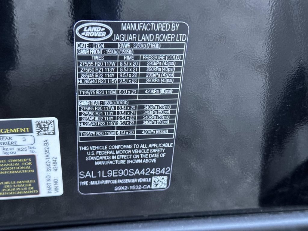 Certified 2025 Land Rover Range Rover Sport Dynamic SE AWD/4WD image 30