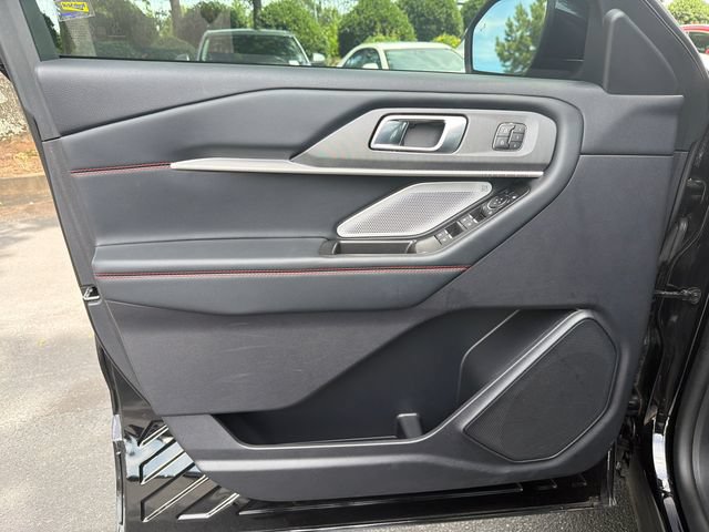 Used 2025 Ford Explorer ST AWD/4WD image 10