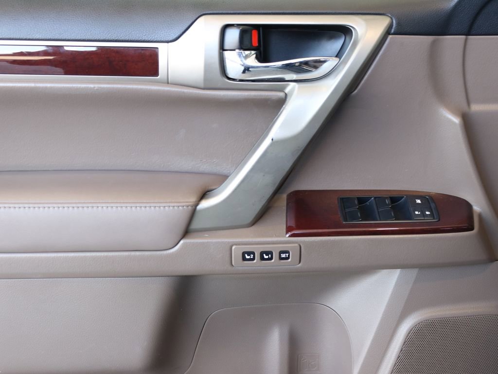 Used 2014 Lexus GX 460 Luxury AWD/4WD image 21