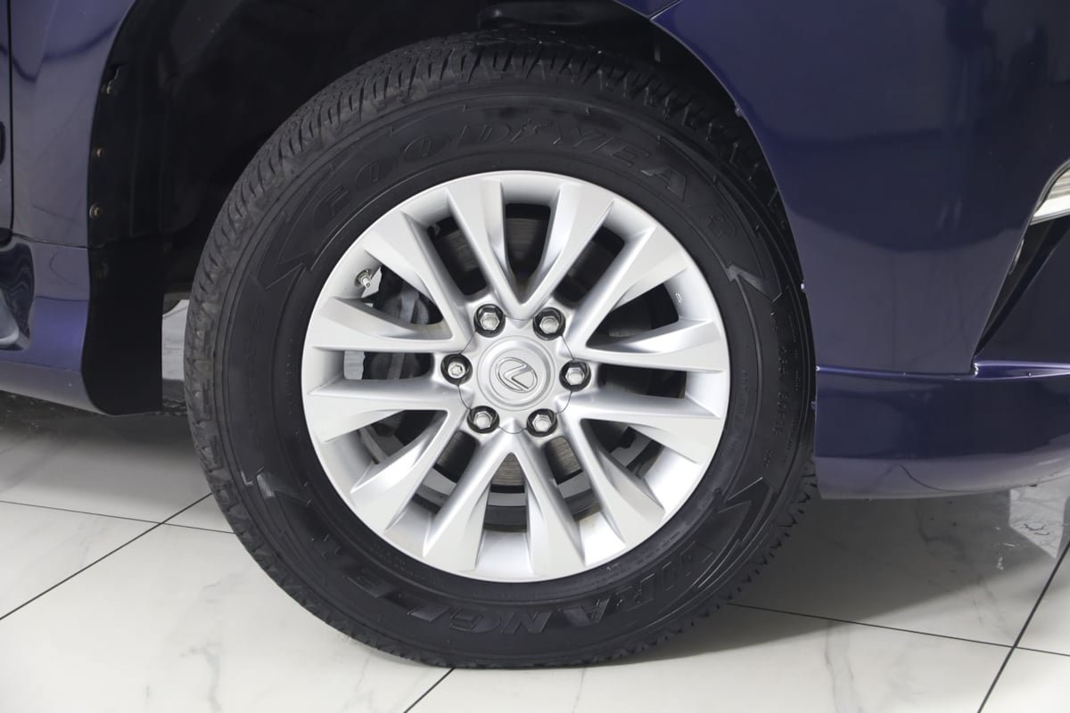 Used 2019 Lexus GX 460 Premium AWD/4WD image 17