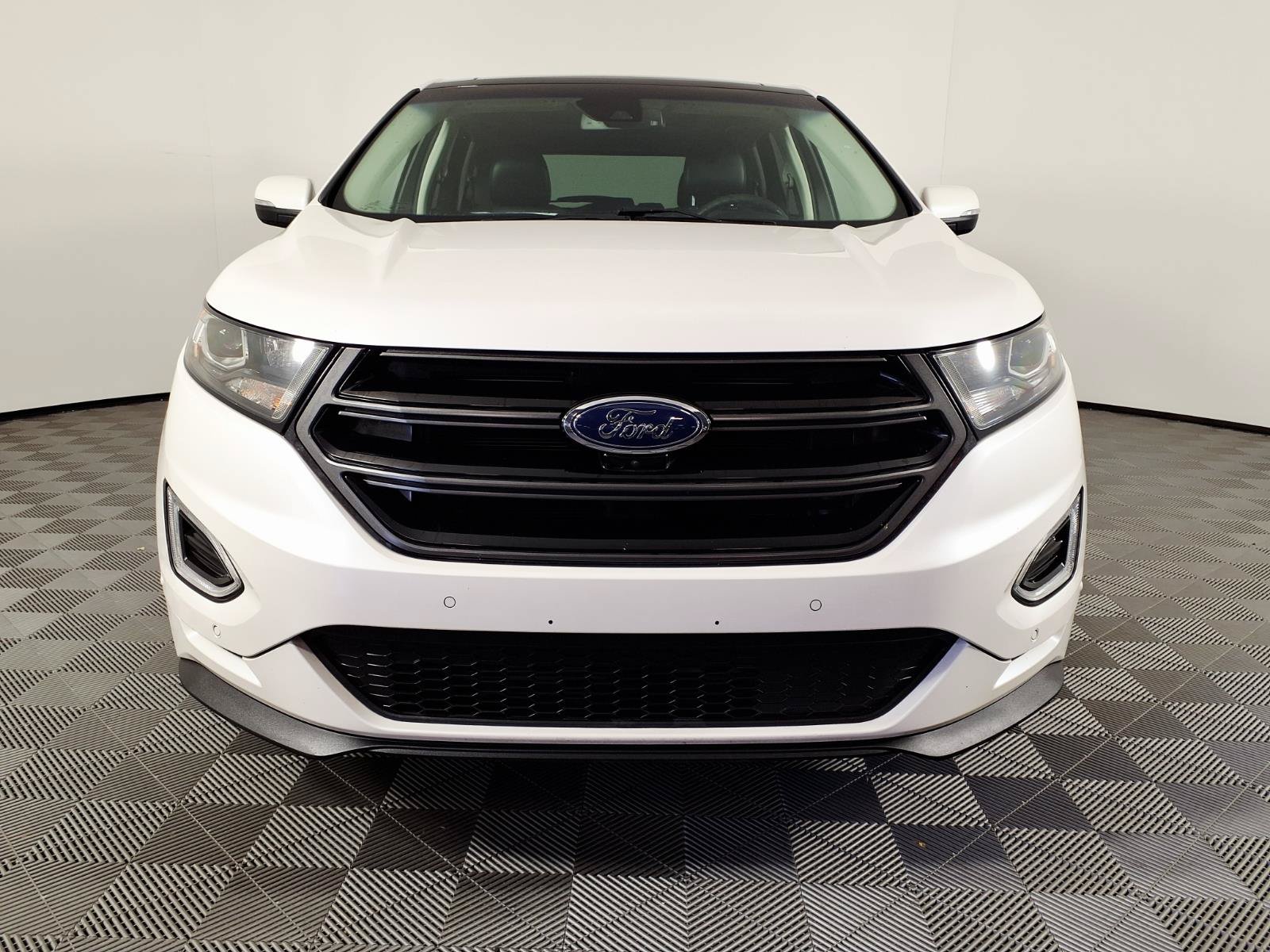 Used 2018 Ford Edge Sport w/ Equipment Group 401A AWD/4WD image 2