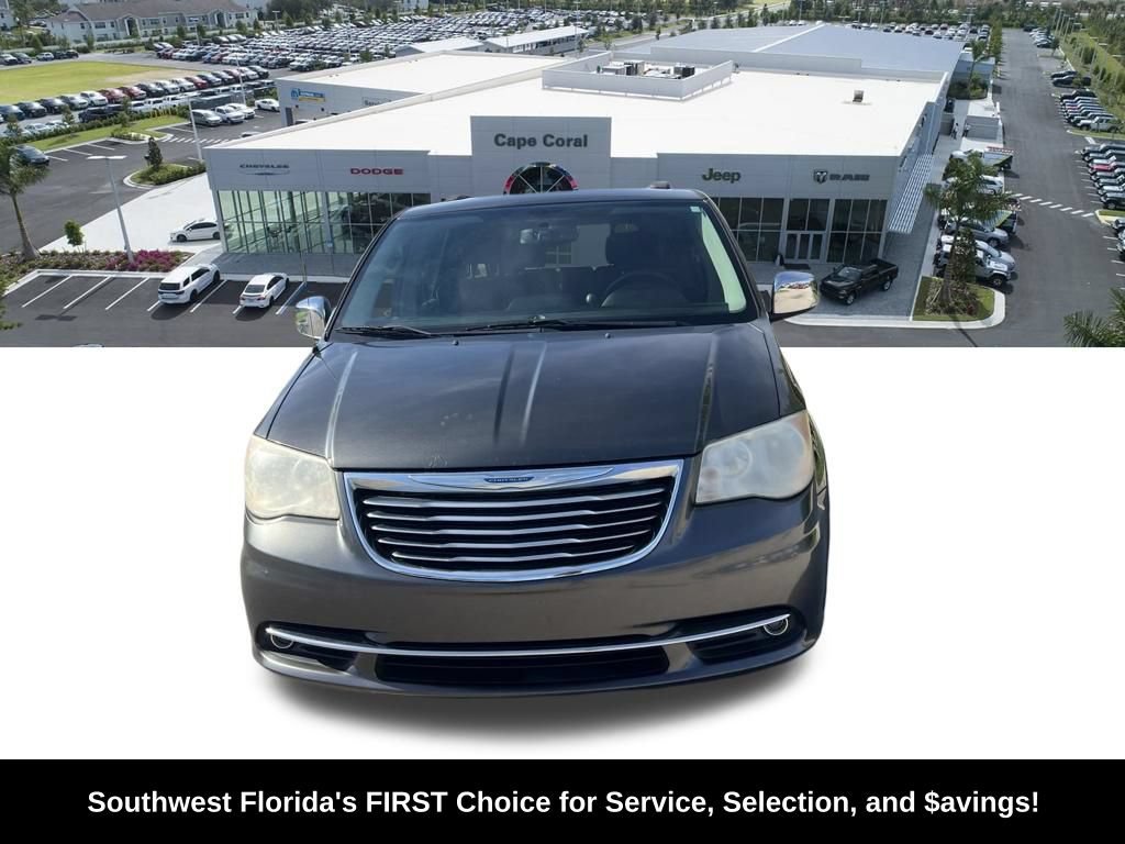 Used 2014 Chrysler Town & Country Touring-L FWD video 2