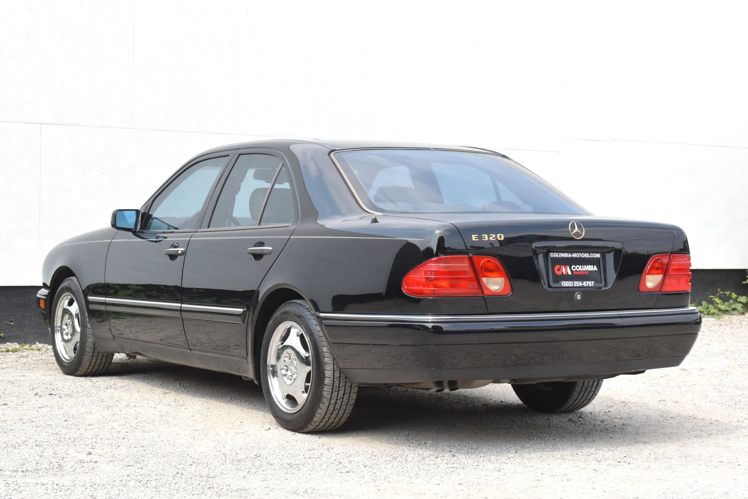 Used 1996 Mercedes-Benz E 320 Sedan image 2