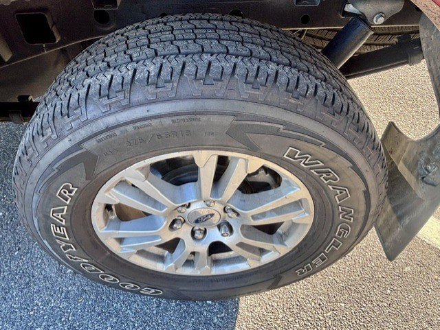Used 2016 Ford F150 Lariat w/ Equipment Group 501A Mid RWD image 13