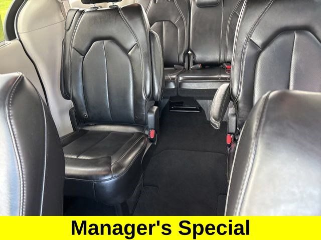 Used 2023 Chrysler Pacifica Touring-L FWD image 27