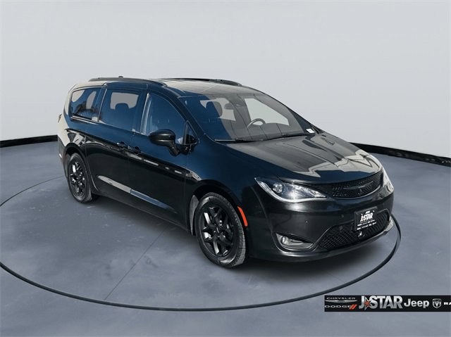 Used 2019 Chrysler Pacifica Touring-L Plus w/ Advanced Safetytec Group image 3