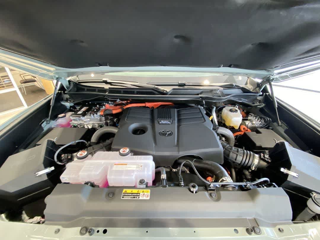 New 2026 Toyota Sequoia Platinum AWD/4WD image 29