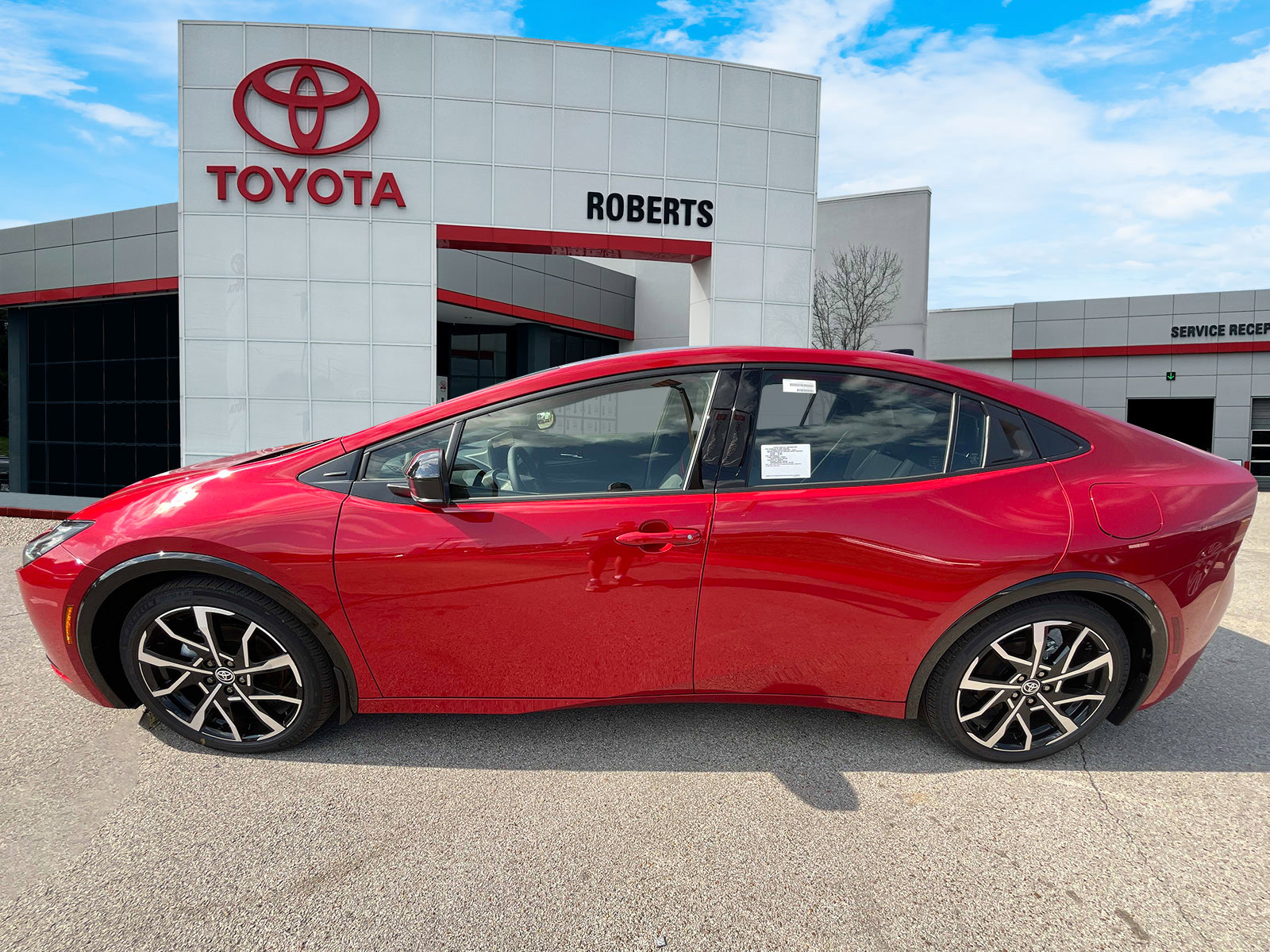 New 2026 Toyota Prius Plug-In Hybrid image 4