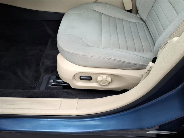 Used 2018 Ford Taurus SE image 18