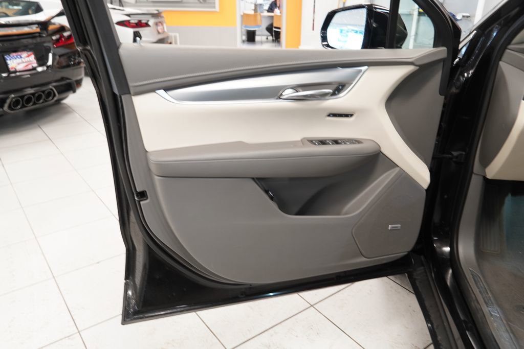 Used 2021 Cadillac XT5 Premium Luxury AWD/4WD image 5