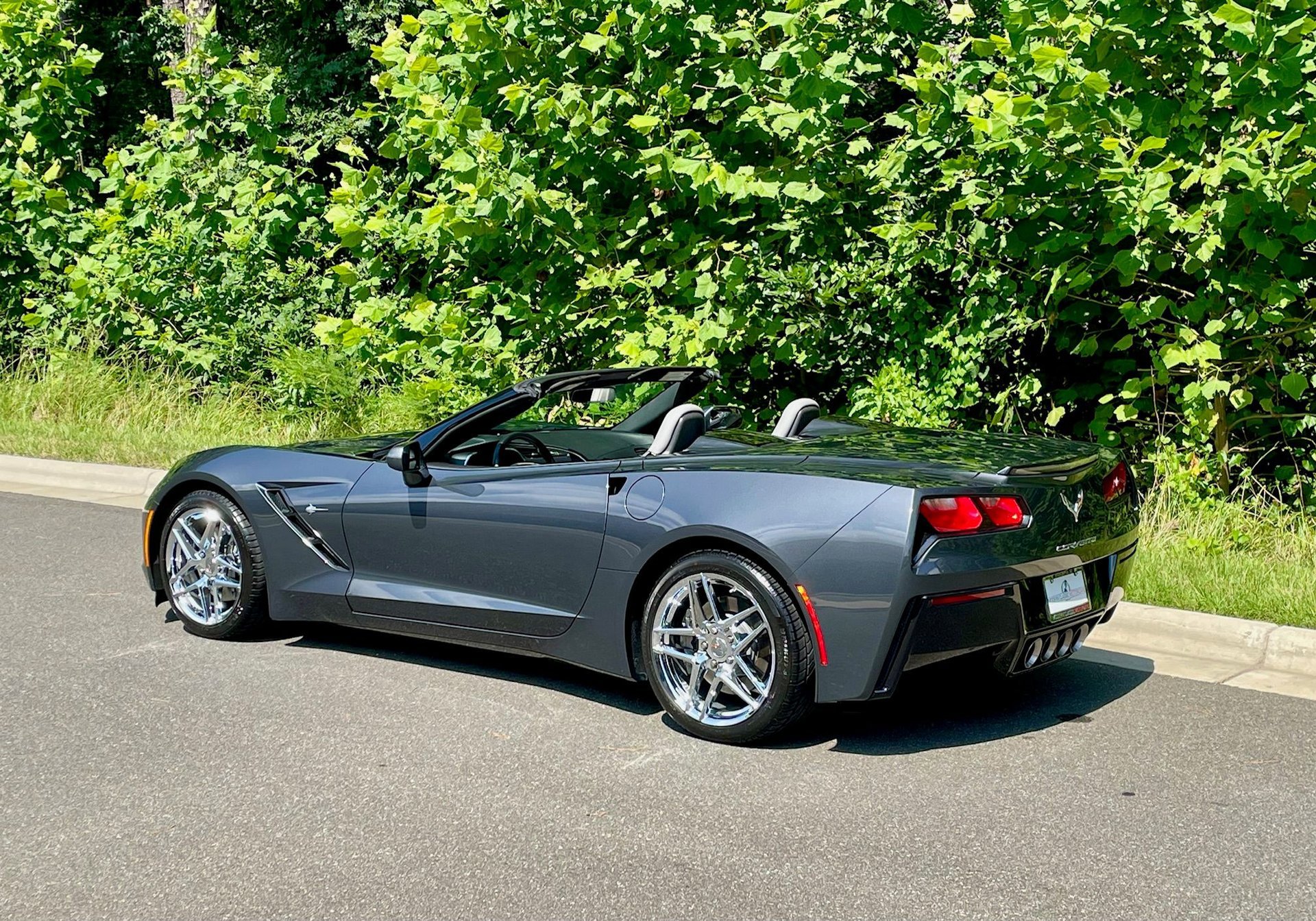 Used 2014 Chevrolet Corvette Stingray Convertible w/ 2LT Preferred Equipment Group image 25