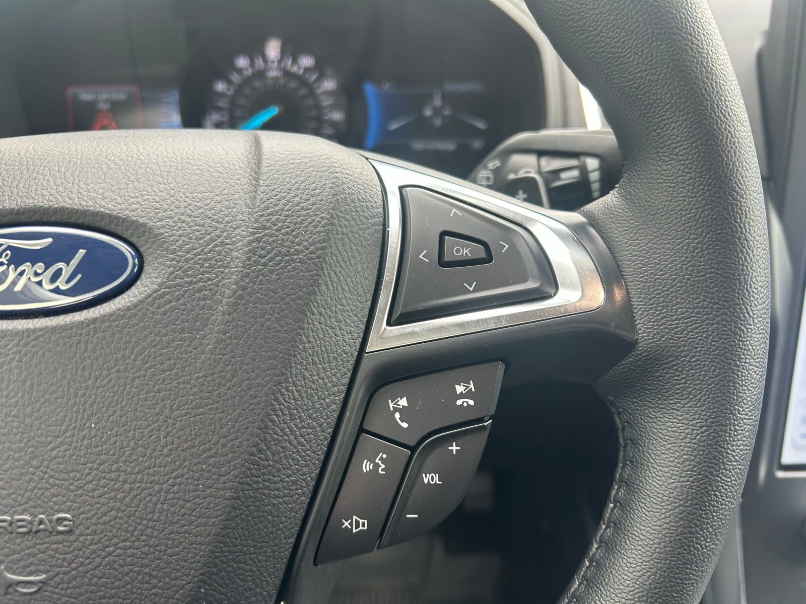 Used 2024 Ford Edge Titanium w/ Equipment Group 301A image 14