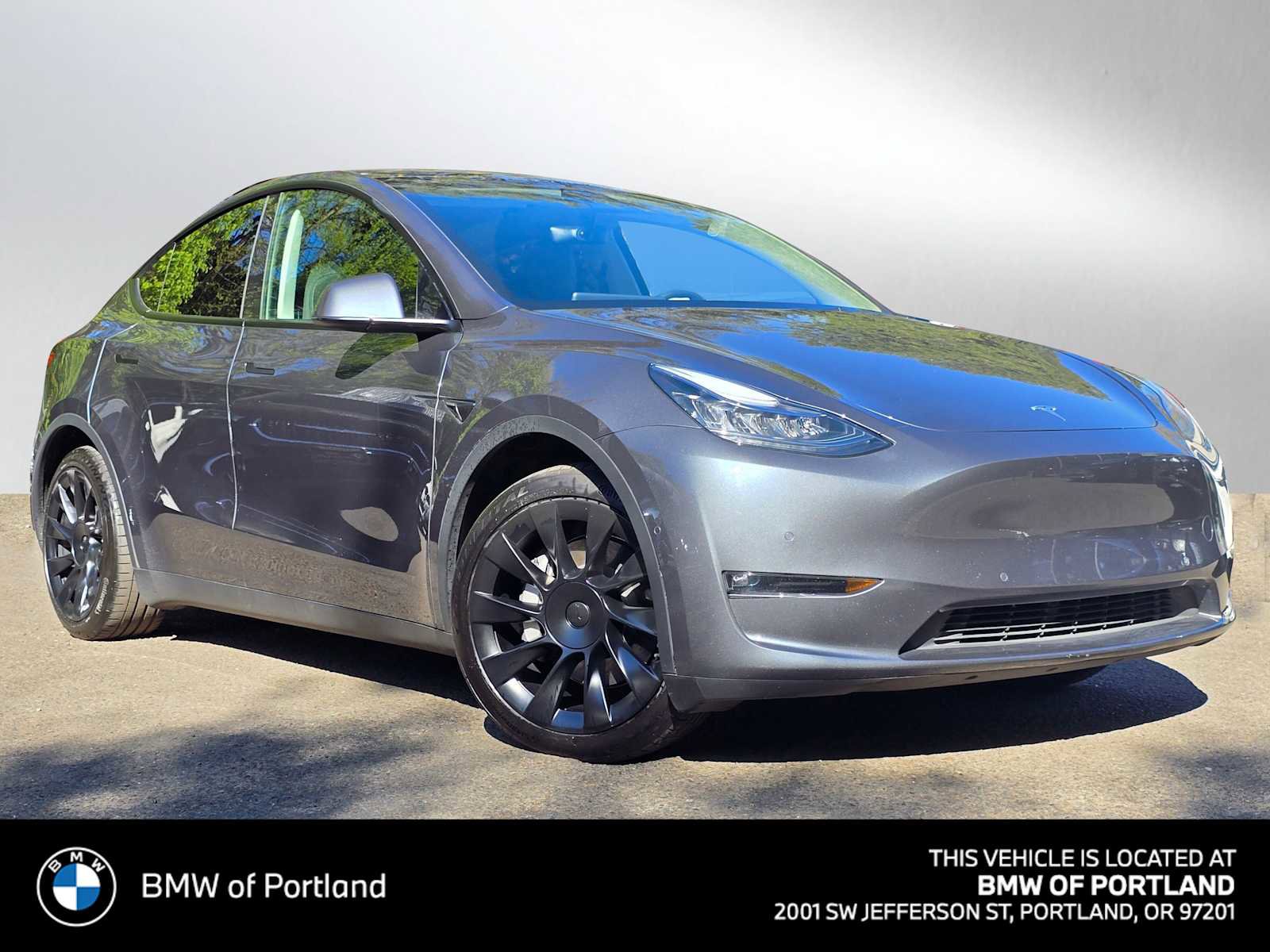 Used 2021 Tesla Model Y Long Range AWD/4WD image 1