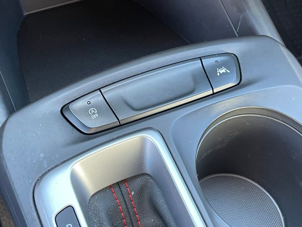 Used 2025 Chevrolet Trax RS w/ Driver Confidence Package image 22