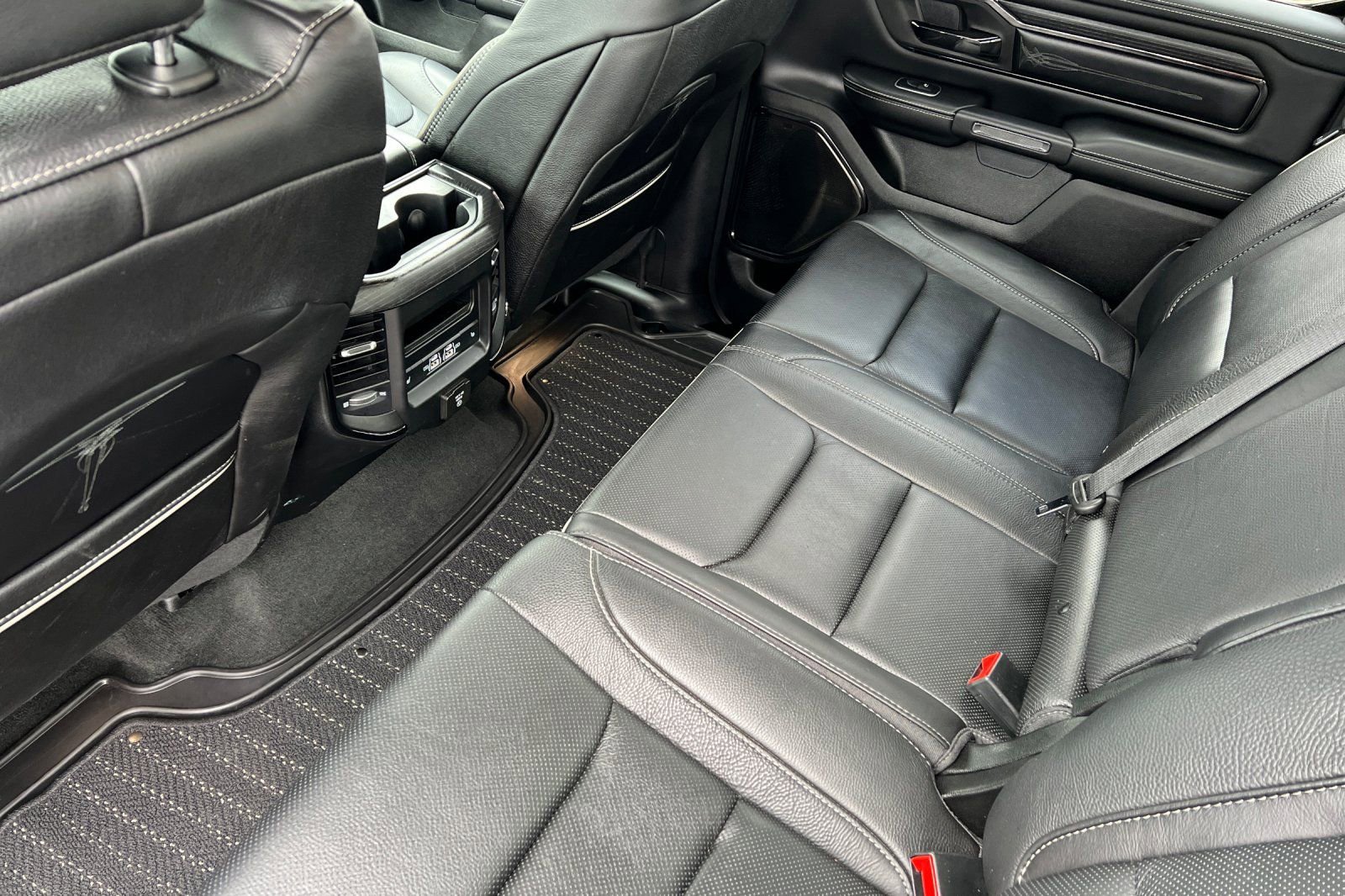 Used 2022 RAM 1500 Limited w/ Night Edition image 13