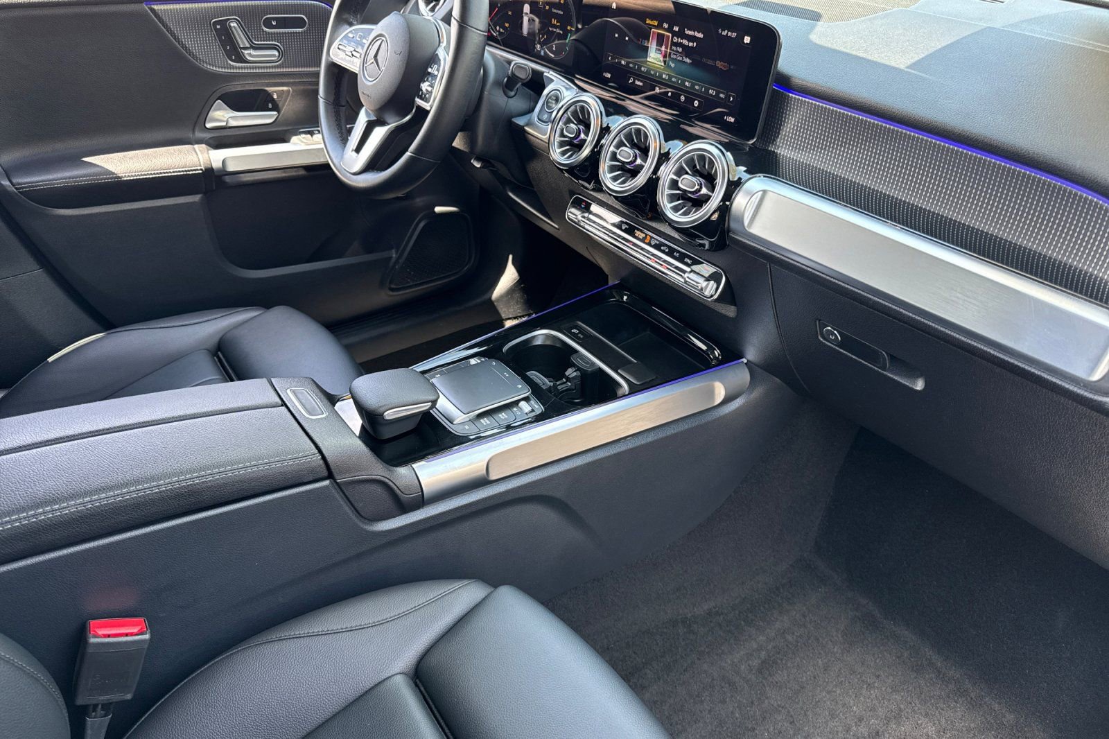 Used 2023 Mercedes-Benz GLB 250 image 16