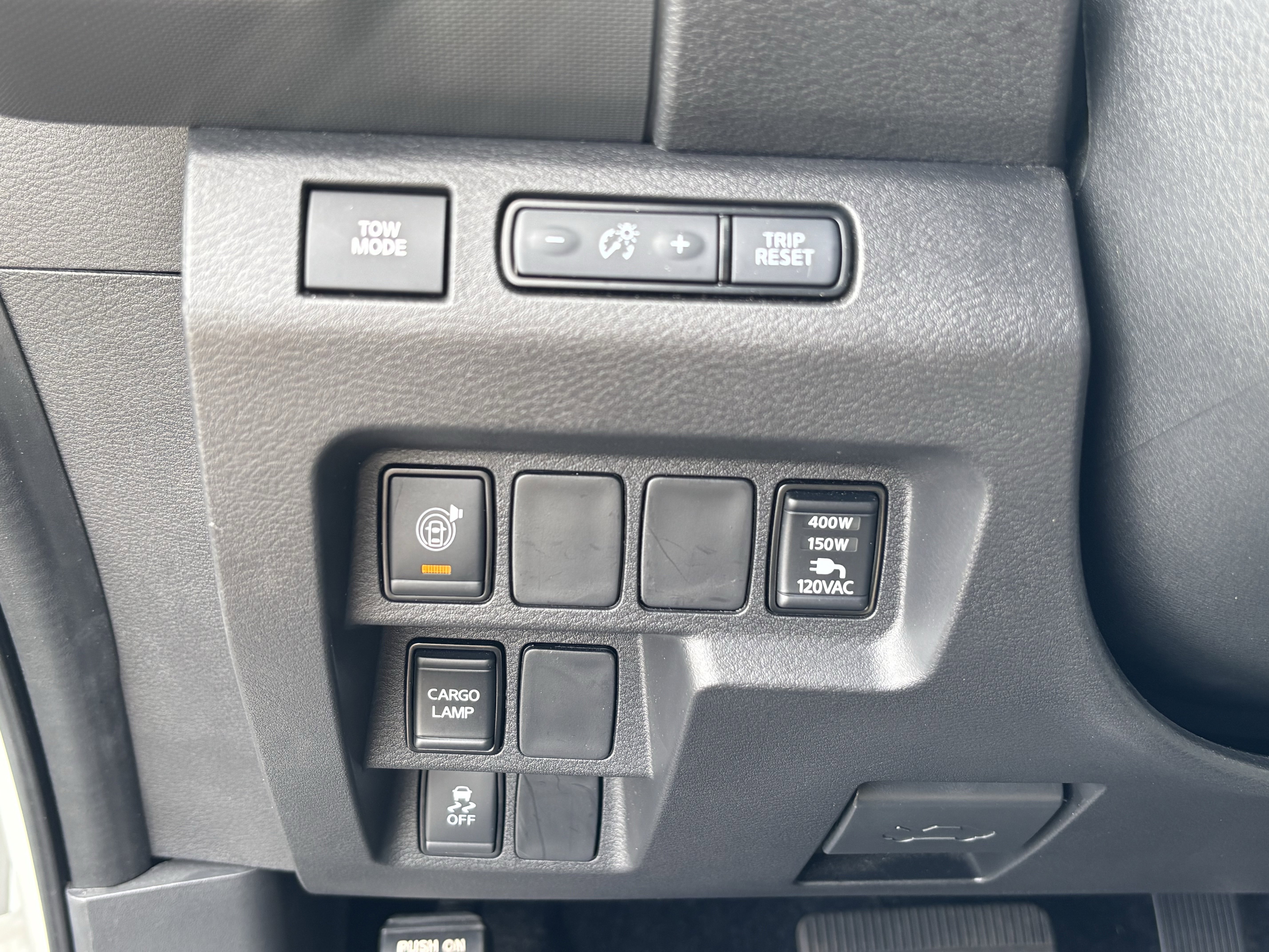 Used 2024 Nissan Frontier SV w/ SV Convenience Package RWD image 31