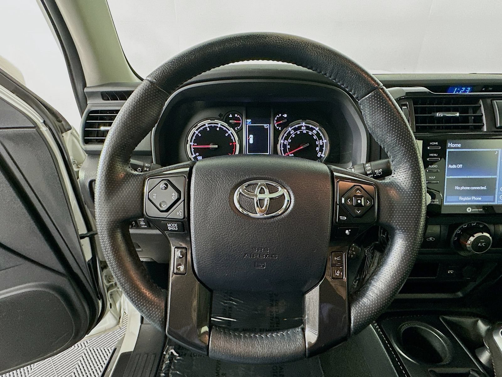 Certified 2024 Toyota 4Runner TRD Off-Road Premium w/ Moonroof Package AWD/4WD image 11