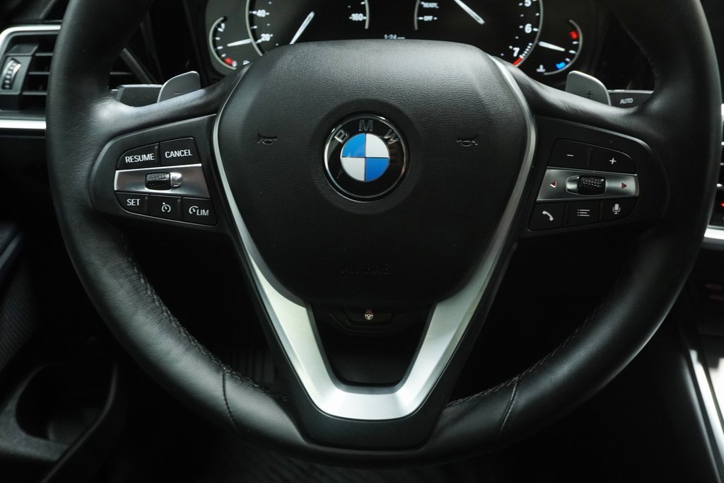 Used 2020 BMW 330i xDrive Sedan w/ Convenience Package image 17