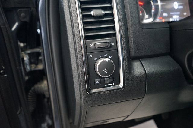 Used 2015 RAM 1500 Sport w/ Sport Premium Group image 28